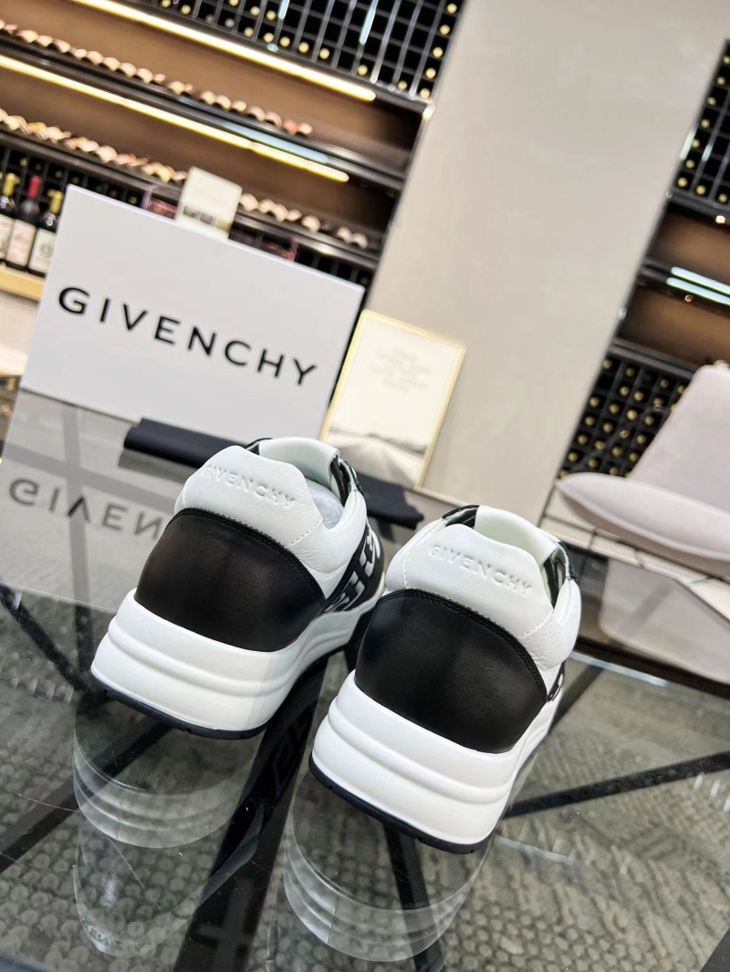 Givenchy Sneakers